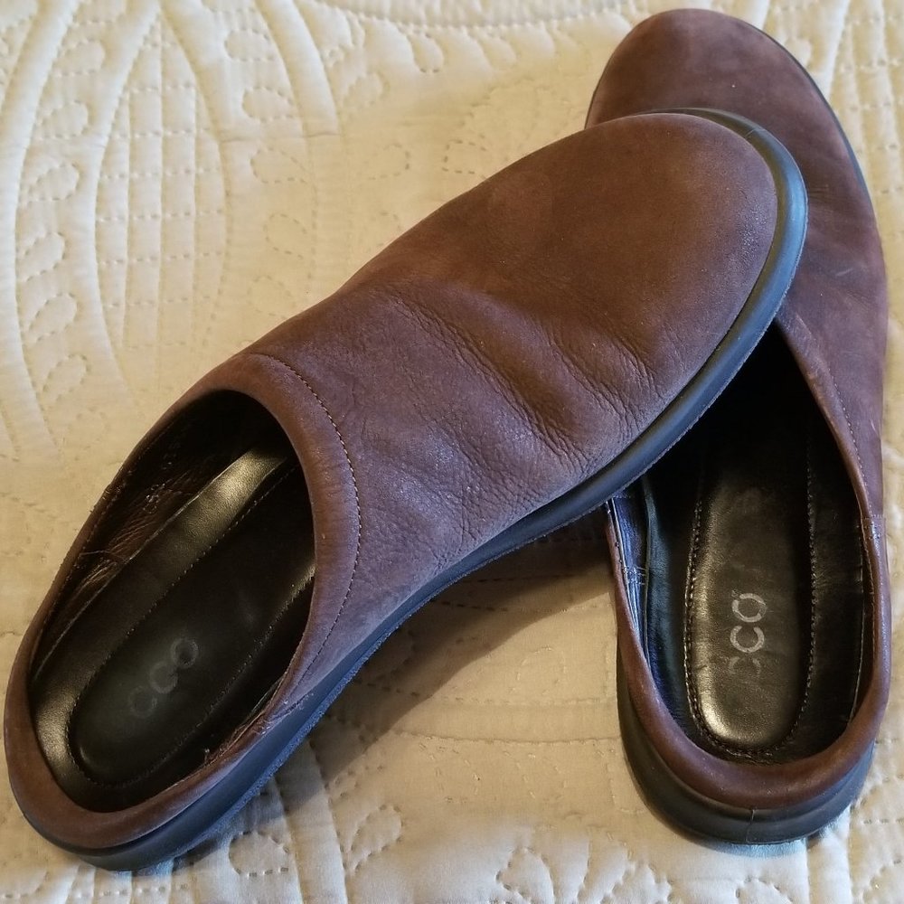 Ecco Brown Suede Mules size 42 (11-11.5) So Comfy!